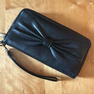 Bowtie Wristlet